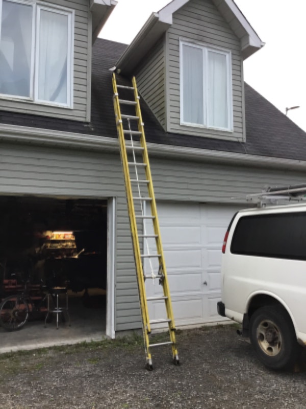 24’ fibreglass extension ladder Ladders & Scaffolding Ottawa Kijiji