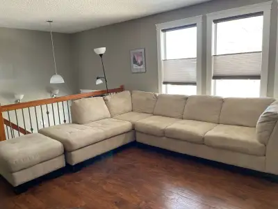 Sectional Couch Good Condition Comes apart as 2 pieces Measurements of each piece: Depth 37” Lenght...