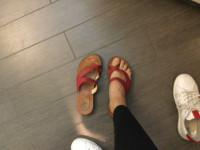 Sandale en cuir véritable pour femme- grandeur 36 (~5 1/2 )