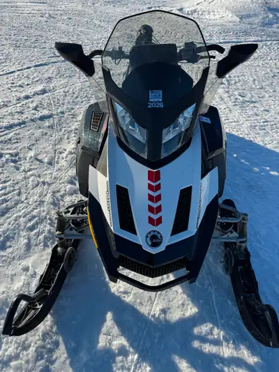 Great reliable 4 stroke trail sled, 130hp (same hp as the 900ACE Turbo), $4000 worth of pre season s...