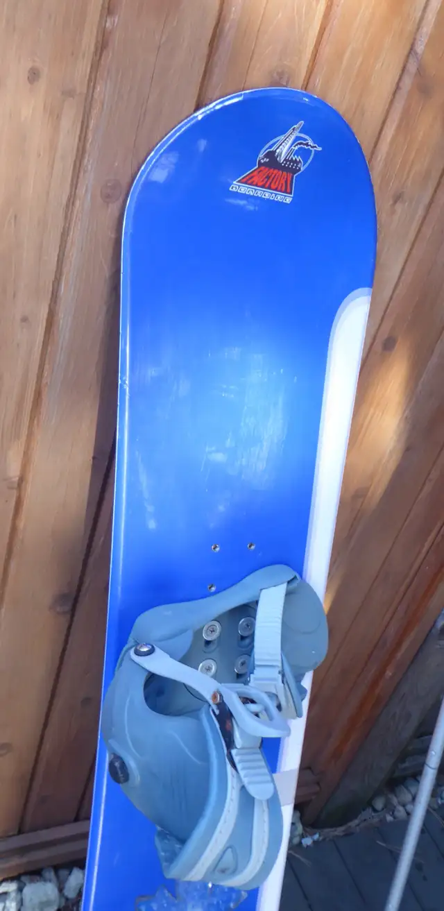 ALESPORT SNOWBOARDS Factory Boarding Loop 540 145cm Snowboard in Snowboard in Delta/Surrey/Langley - Image 5