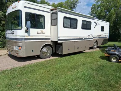 39ft. Bounder , 2002 diesel motorhome. Has front and rear slides, 4 new tires 7500 watt generator, n...