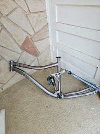 Norco Fluid LT Bike Frame - FOX DHX Air Rear Shock - Like New