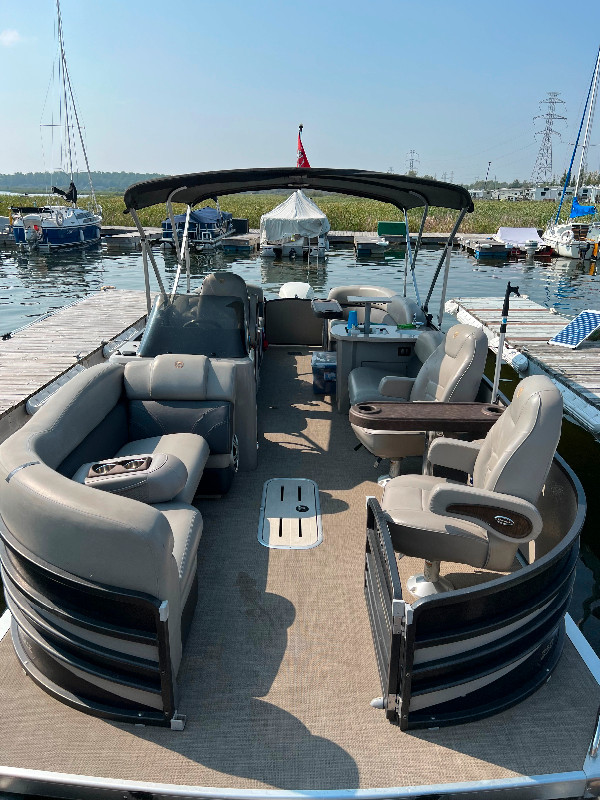 Pontoon Boat for sale. Powerboats & Motorboats Edmonton Kijiji