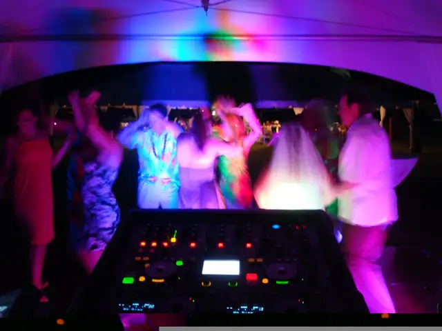 Professional DJ For Hire !600053757499811846