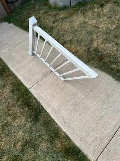 Single White 3 Step Aluminum Deck Railing Stair, View more