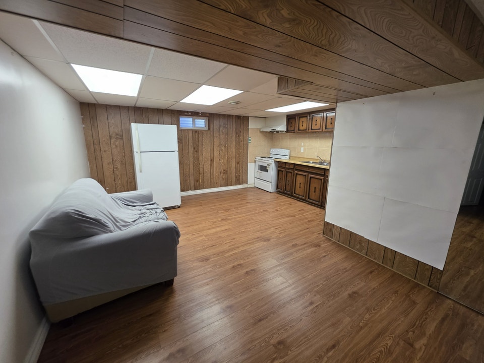 Sheppard/Warden Separate-Entrance 2-Bedroom Basement Unit 2