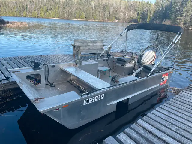float trailer in Powerboats & Motorboats in Stratford - Image 6