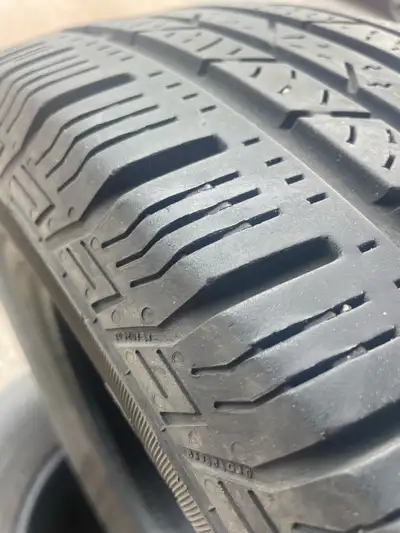 90% 215/70/16
