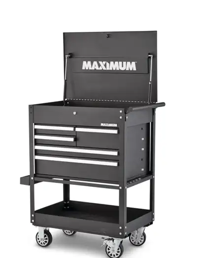 New - New MAXIMUM Rolling Mechanics Tool Cart . Was never used , Cost 500.00 plus taxes .. Selling f...