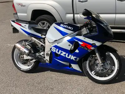 For sale is a 2001 GSXR 600 mint condition 9/10 well taken care of , mature rider, all highway drive...