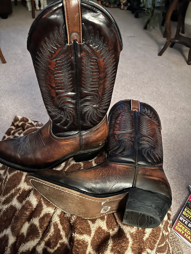 Boots #5 - ladies size 7.5 in Women's - Shoes in Strathcona County - Image 2