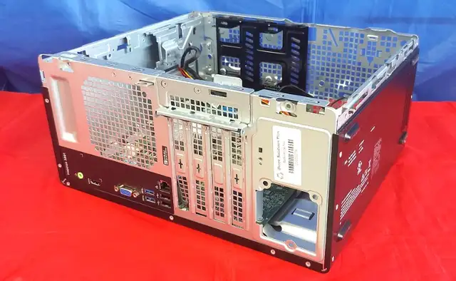 Case of Dell Inspiron 3891 in Desktop Computers in City of Toronto - Image 3