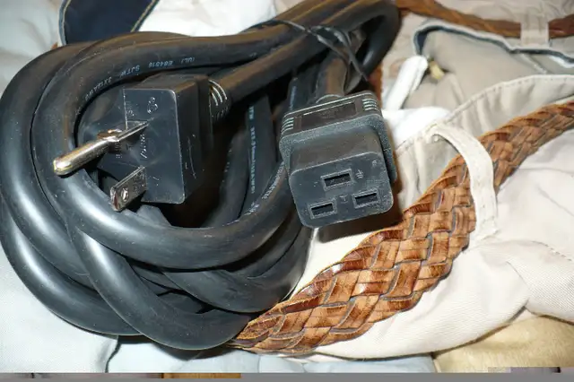 cisco power cord in Cables & Connectors in Mississauga / Peel Region - Image 3