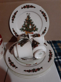 VINTAGE CHRISTMAS DISHES