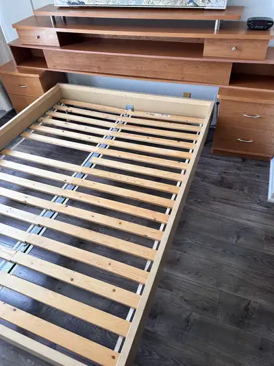 Queen bed set , View more