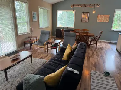 3 Bed 2 Bath Townhouse by the Lake