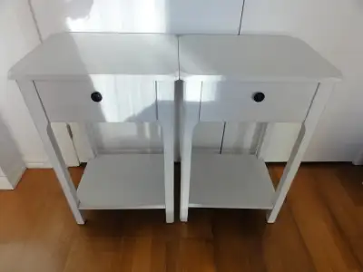 NEW HomeSense 100% Solid Hardwood Artisan Side Tables Set of 2 !, View more