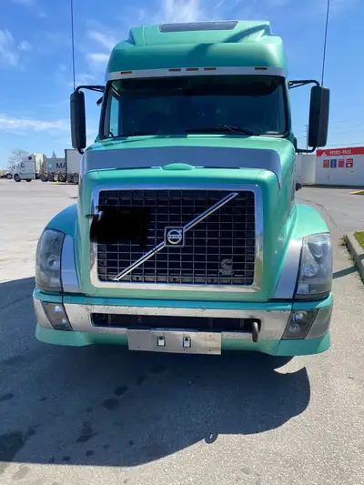 Hello TRUCK IS AVAILABLE…. NO NEED TO ASK. Looking for best offer !!!! At the time of the ad 2.5 mil...