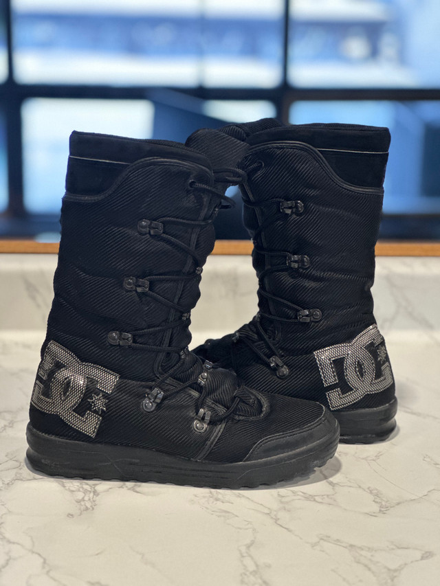 DC Black Winter Boots Size 8.5 in Women's - Shoes in Winnipeg
