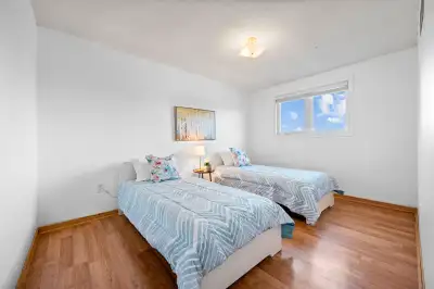 Spacious and clean 1 bedroom available for rent in a prime, walkable location, Hwy 8 and Dewitt st m...