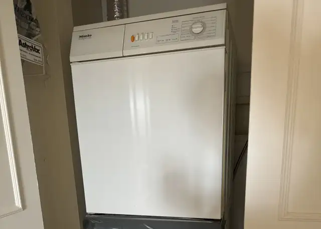 MIELE DRYER in Washers & Dryers in City of Toronto - Image 2