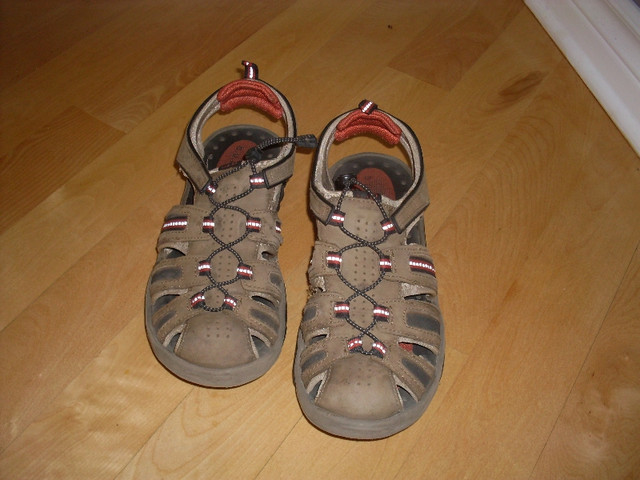 sandale pointure 9 homme EUR 43 dans Chaussures pour hommes  à Longueuil/Rive Sud - Image 2