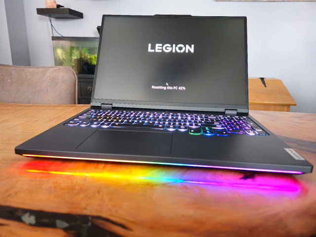 Lenovo Legion Pro 7i - i9 - RTX 4080 - 32GB - Gaming Laptop in Laptops in Oakville / Halton Region - Image 3