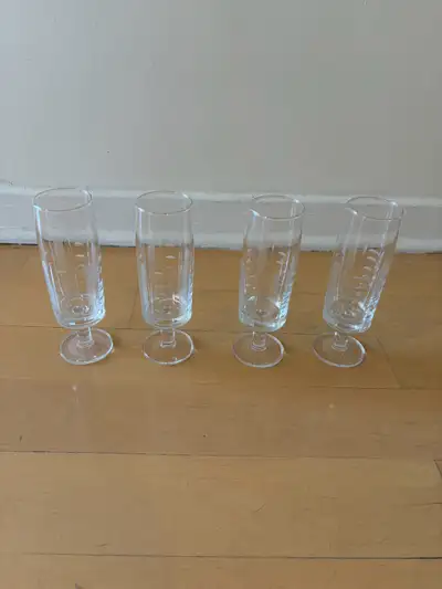 4 Champagne Glasses / Flutes - 4 Verres / Flûtes à Champagne , View more