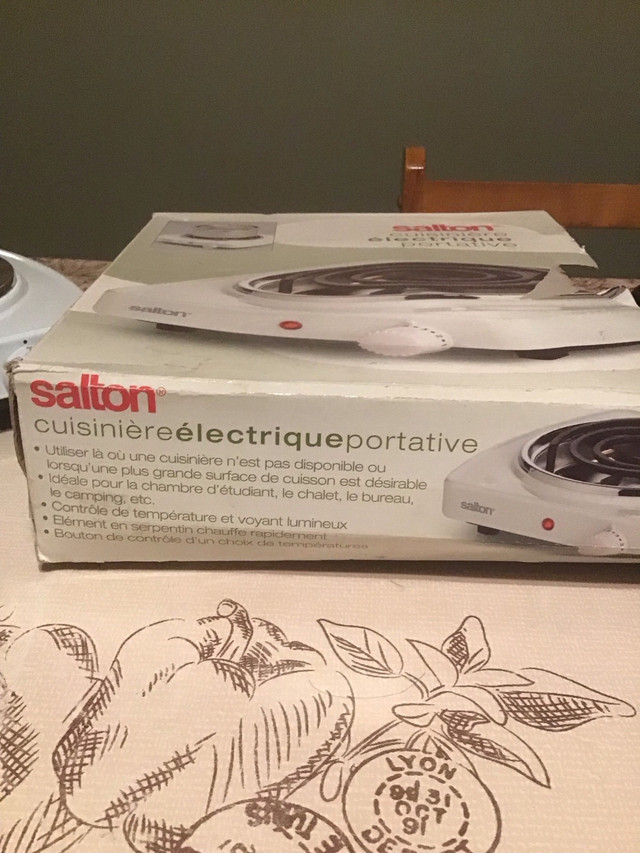 Cuisinière électrique portative de marque Salton comme neuf  30$ dans Cuisinières, fours et fourneaux  à Longueuil/Rive Sud - Image 2
