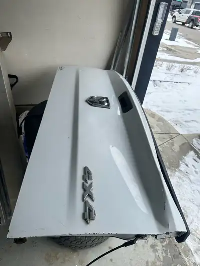 Dodge Ram Tailgate used on 2014 Dodge Ram Has dent! Check pics Selling for $290