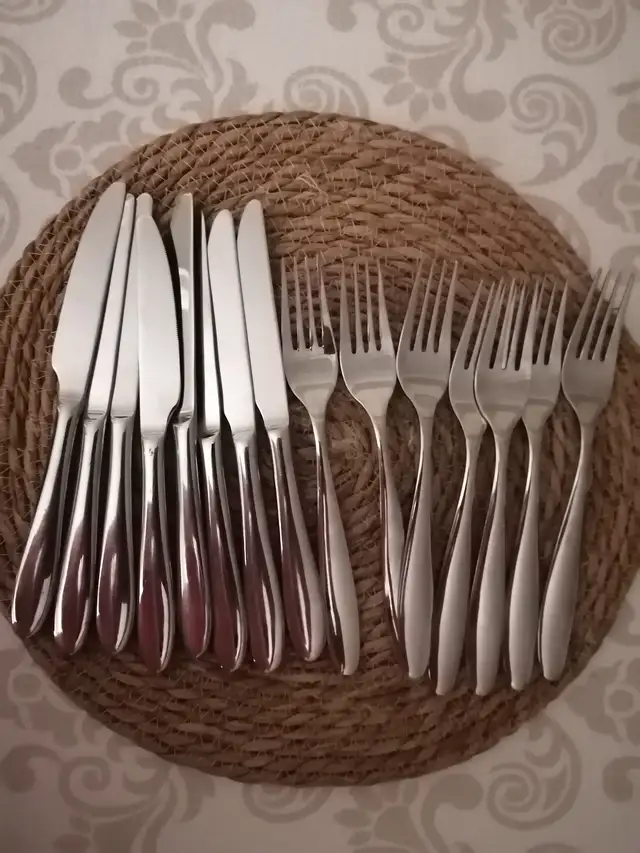 Cutlery set 16pc, stainless steel in Kitchen & Dining Wares in City of Toronto - Image 4