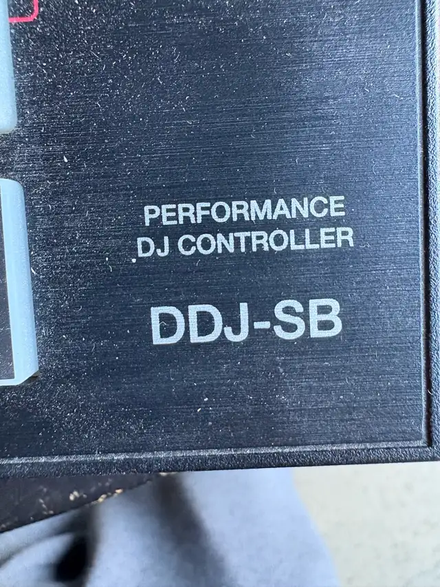 Pioneer DDJ-SB DJ Controller in Performance & DJ Equipment in Oakville / Halton Region - Image 3