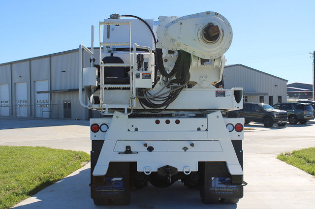 2019 Freightliner M2 Altec HD35A-30 Digger Derrick in Other in Ottawa - Image 2