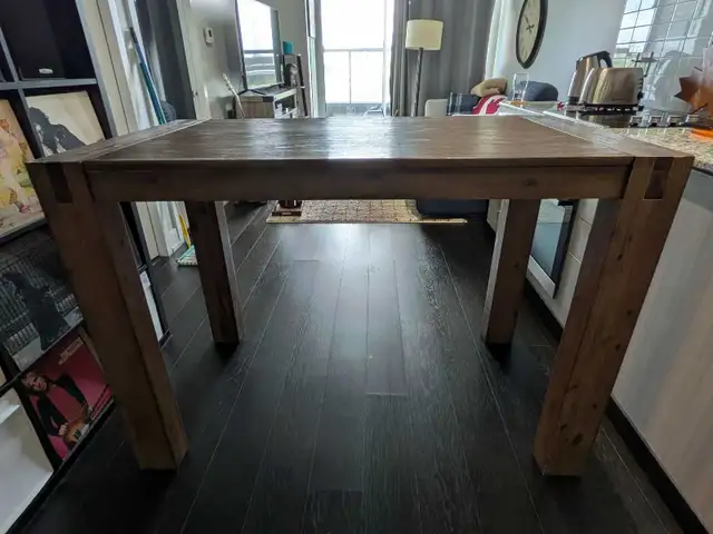 Modern Bar Table (with stools) in Dining Tables & Sets in City of Toronto - Image 3