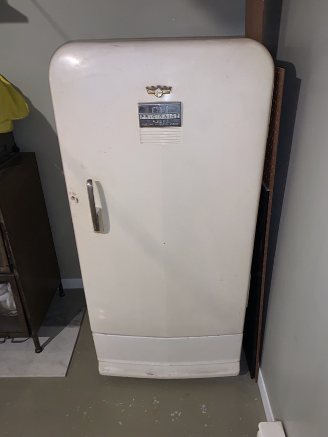 Réfrigérateur GM vintage antique dans Réfrigérateurs  à Laval/Rive Nord - Image 3