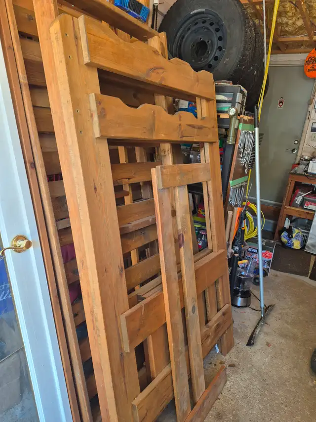 Free Bunkbed in Bedding in Mississauga / Peel Region - Image 3