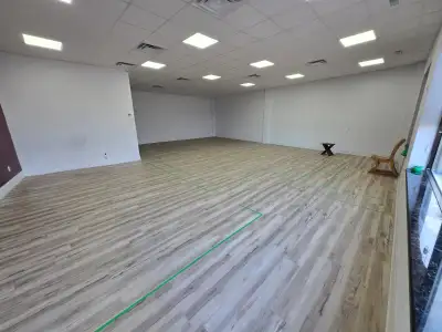 Located in one of Oakville's very high traffic busy intersections-Speers & Dorval. Ample parking bot...