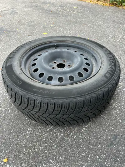 • Brand: Michelin • Size: 235/60R18 • Condition: Good condition • Vehicle: 2025 Lexus RX 350h • Incl...