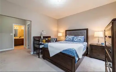 4 beds 3 bathrooms townhouse for rent