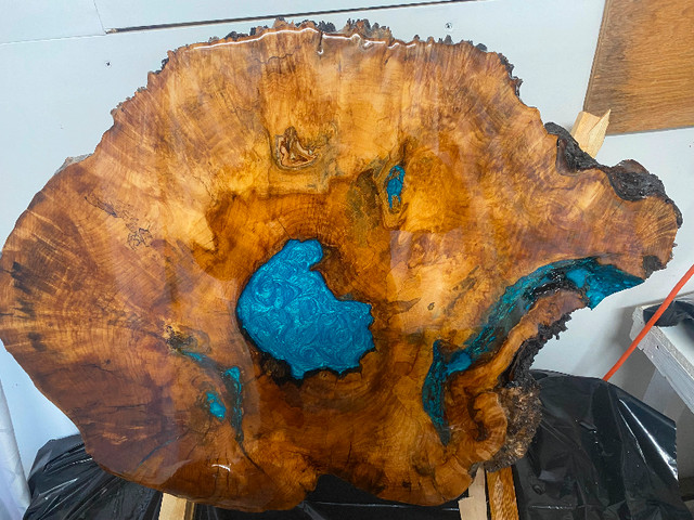 Live Edge Oval Slabs & Epoxy Coffee Tables in Coffee Tables in Edmonton - Image 2