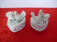 VINTAGE CERAMIC HEART SHAPED DOVE TRINKET BOXES - PAIR