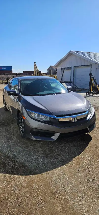 Selling my 2016 honda civic. Car is great runs and drives awesome. No rust what so ever. Have never...