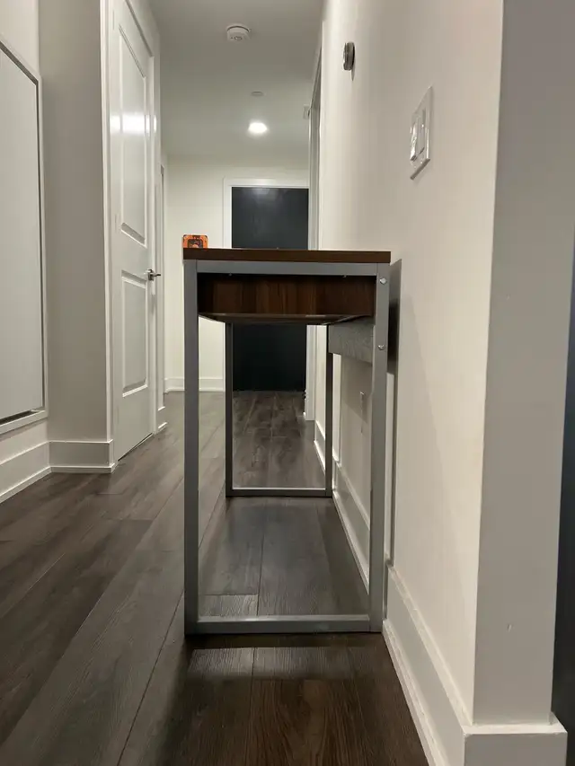 Writing Desk in Desks in City of Toronto - Image 4