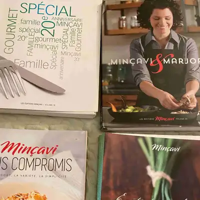 Mincavi -Livres de recettes couleurs - 15$ chacun -Recettes Petits formats 5$ chacun -Peut livrer si...