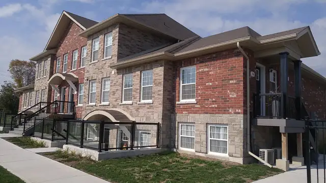 2 bed, 1 bath Condo for rent in Cobourg for Dec 1st in Long Term Rentals in Oshawa / Durham Region - Image 2