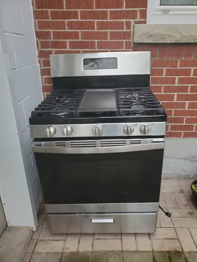 G.E. Gas Stove, View more