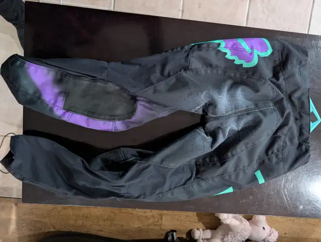 Motocross pants youth size 26 3pairs for sale in Motorcycle Parts & Accessories in Edmonton - Image 6