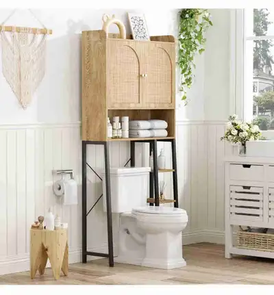 Armoire de rangement au‑dessus de la toilette en rotin avec tablette réglable — meuble autoportant c...