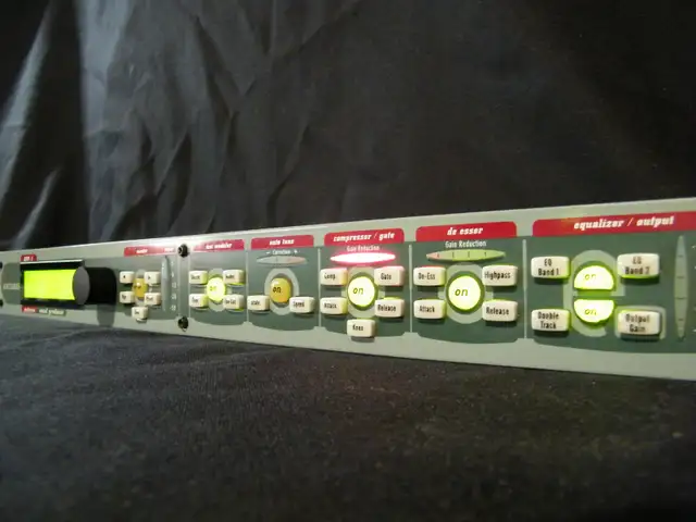 Antares APV-1 Vocal Producer (Autotune) in Pro Audio & Recording Equipment in London - Image 3